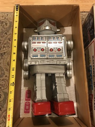 RARE SPACE GIANT ROBOT BATTERY OPERATED TIN JAPAN BY SH HORIKAWA 8