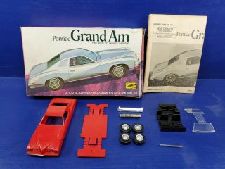 Lindberg Pontiac Grand Prix Grand National Champion 1/32 Scale Model Kit 364
