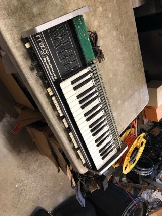 Very Rare Moog Minitmoog 300a Synthesizer Powers On - Need Service / Restore