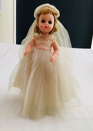 Vintage Madame Alexander Brunette Lissy Bride Doll 1950’s Head Needs Restrung