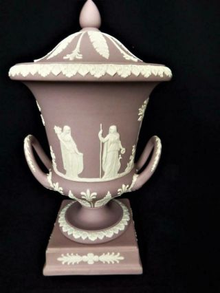 Wonderful Wedgwood Porcelain England Rare Lilac Jasper Ware Two Handled Urn Vase