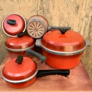 8 - Pc Set Of 4 Vtg Red Club Aluminum Cookware Pots Pans Dutch Oven & Lids.  Sturdy