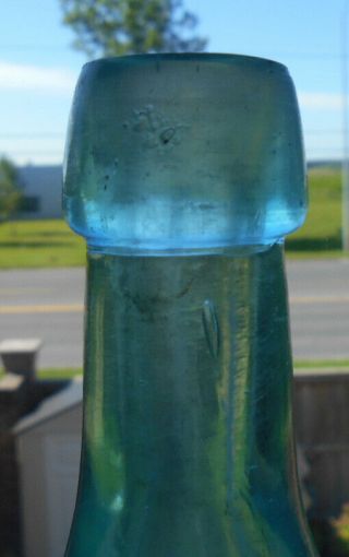 Extremely Rare T.  Gully,  Hamilton,  Ontario Canada Bowling Pin Squat Soda 7