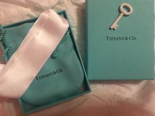 Authentic Tiffany & Co Oval White Chalcedony Key Charm Pendant For Necklace Rare