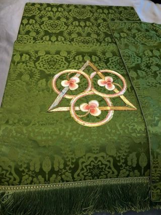 GORGEOUS VINTAGE 5 PC GREEN BROCADE CATHOLIC CHURCH ALTAR SET J.  T.  CUTHBERTSON 2