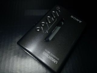 Rare Sony Wm - Dx100 Walkman Cassette Player