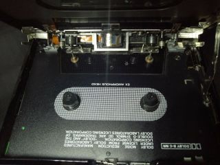 RARE SONY WM - DX100 walkman cassette player 8