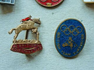 FIVE (5) VINTAGE ENAMEL BADGES OLYMPIC GAMES HORSE EQUESTRIAN SEOUL 1988 etc 4
