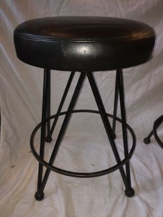 2 Vintage Mid Century Wrought Iron Swivel Bar Stool Black Vinyl Set Trendler 5