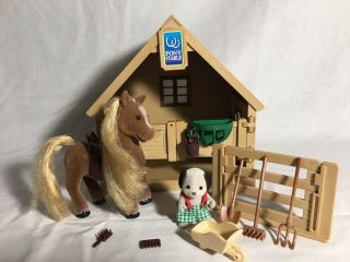 Calico Critters/sylvanian Families Horse/pony With Stable & Stable Boy Boxed