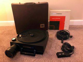 Vintage Kodak Carousel 850h Slide Projector With Case,  Tray,  Remote & Extension