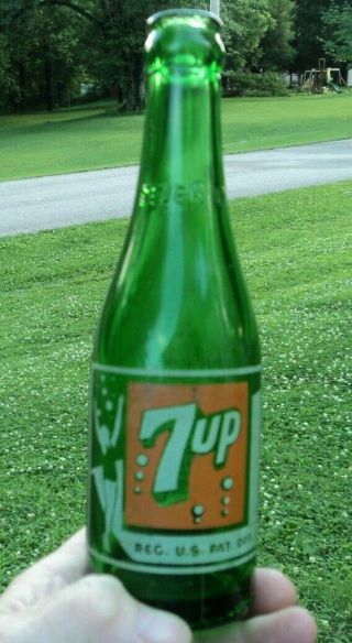Very Early Rare Vintage Green 7 Up Soda Bottle W/ 8 Bubbles Mt.  Carmel Illinois