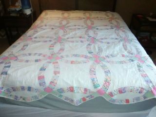 Vintage Feed Sack Quilt Double Wedding Ring,  Hand - Quilted,  Gorgeous 85 " X 83 "