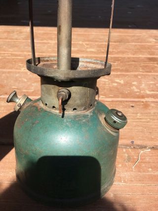 VINTAGE COLEMAN CHRISTMAS LANTERN 200A 11/51 COLEMAN GLOBE 6