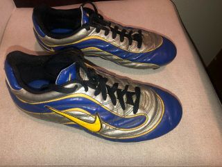 nike mercurial rare R9 Vintage World Cup Soccer Cleat Size 9.  5 2