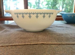 Vintage Pyrex CINDERELLA Nesting Bowls SNOWFLAKE BLUE GARLAND SET OF 4 6