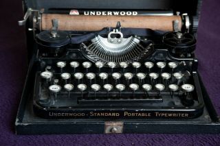Vintage UNDERWOOD Standard Portable Typewriter,  Case RARE 3