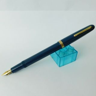 Vintage Very Rare Omas Extra 620 Blue Fountain Pen Fine Nib Italy 1960s