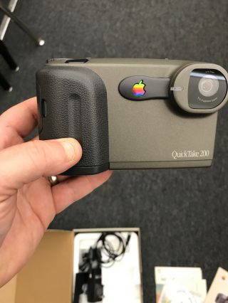 Vintage Apple QuickTake 200 Digital Camera 3