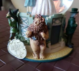 Vintage The Wizard of Oz Snowglobe Music Box San Francisco 1999 Dorothy Lion VTG 3