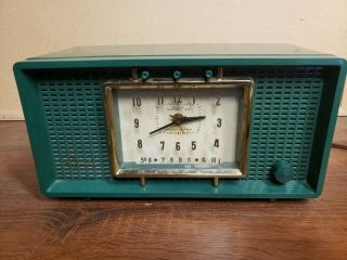 Vintage Mid Century Sylvania Alarm Clock Am 4 - Tube Radio Art Decco