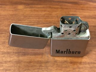 Vintage Marlboro Cigarettes Collectible Advertising Zippo Cigarette Lighter 4