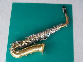 Vintage Buescher Aristocrat Brass Alto Saxophone 363931 S - 33