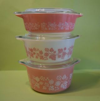 Vintage Pyrex Bowls Pink White Gooseberry 471,  472,  473 With Lids