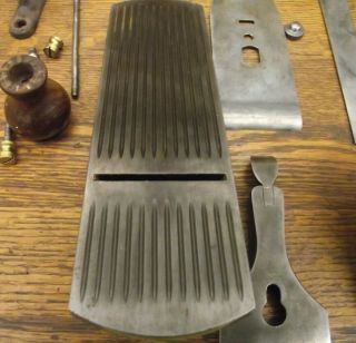 VINTAGE STANLEY BAILEY No.  4 - 1/2 CORRUGATED PLANE,  3 PATENT DATES IN GREAT SHAPE 5