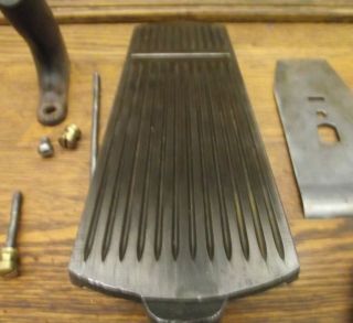 VINTAGE STANLEY BAILEY No.  4 - 1/2 CORRUGATED PLANE,  3 PATENT DATES IN GREAT SHAPE 6