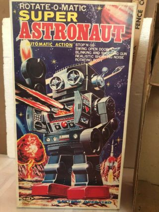 vintage toy robot astronaut great shape 2