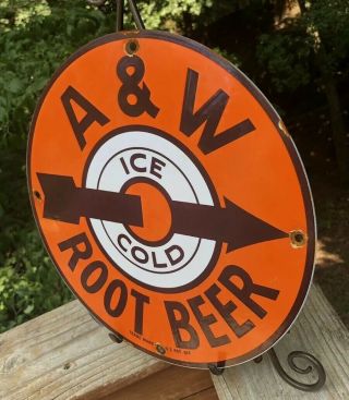 VINTAGE A&W PORCELAIN METAL ROUND SIGN ROOT BEER SODA POP ADVERTISING RARE 3