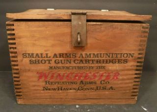 Vtg.  Winchester 12 2 - 5/8 Small Arms Ammo Shot Gun Cartridges Wood Box Repeater
