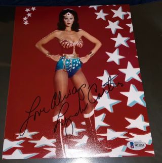Very Rare Lynda Carter Signed Wonder Woman Signed 8x10 Photo Beckett Bas