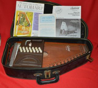 Vintage Oscar Schmidt Autoharp 21 Chord,  36 String - Case,  Book,  Pick,  Tool