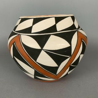 Vintage Acoma Pottery Olla Vase Signed E.  C.  Traditional Polychrome Geometric Pot 5