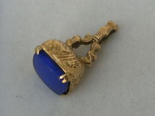 A Vintage 9ct Gold Blue Agate Stone Seal/charm/fob/pendant 4.  6.  Grms
