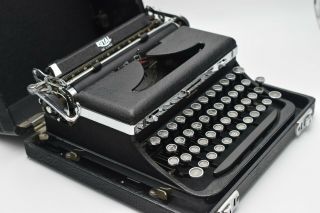 Rare Vintage Royal Model A Deluxe Quiet Portable Typewriter - 1938 Outstanding 4
