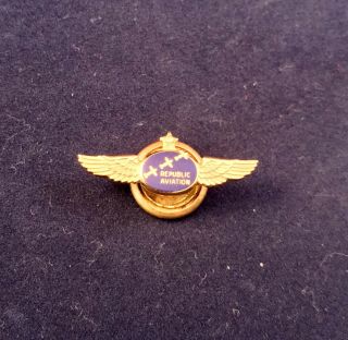 Vintage Republic Aviation 10 Year Service Wings Pin 10 Kt Gold Flight Wings