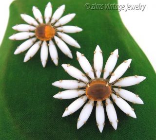 Vintage Schreiner White Milk Glass Rhinestone Flower Daisy Gold Earrings Clip