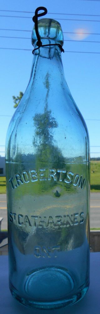Exceedingly Rare - T.  Robertson,  St.  Catharines,  Ontario Canada Quart Blob Soda