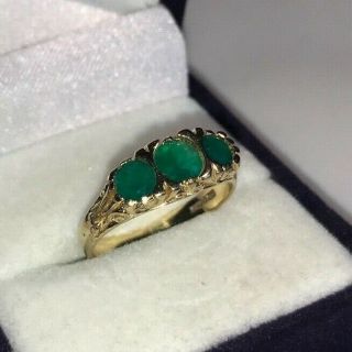9ct Yellow Gold Vintage Style 3 Stone Emerald Ring Size M 1/2