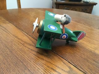 Vintage 1970 Snoopy Flying Ace Bi - Plane Music Box - United Feature - Schmid Bros