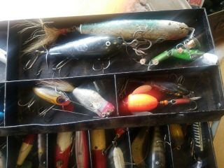 Vintage Tackle Box - Full of Old Fishing Lures. 3