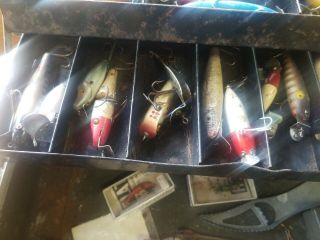 Vintage Tackle Box - Full of Old Fishing Lures. 5