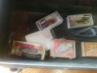 Vintage Tackle Box - Full of Old Fishing Lures. 6