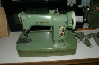 Vintage Singer Model 185j Sewing Machine W/ Accessories Running