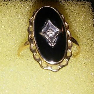 Vintage Onyx Ring - 10k Yellow Gold Size 7 Diamond Accent Oval Stone ( (327))