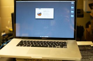 Macbook Pro 17 " Early 2011 - Rare 17 " Screen