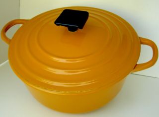 Vintage Le Creuset C Orange Enameled Cast Iron 20 Dutch Oven Pot W/ Lid 2.  5 Qt.